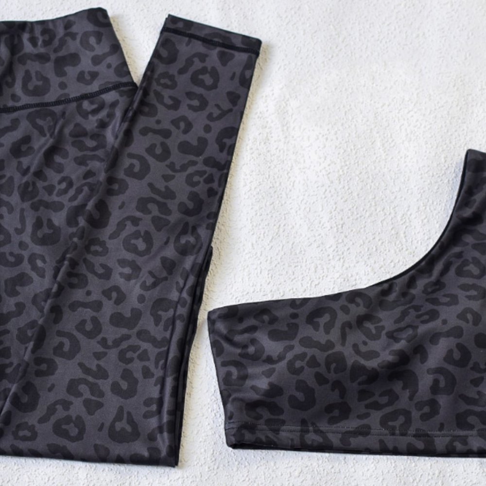 Black Leopard One Shoulder Yoga Set - Picture 3 of 3